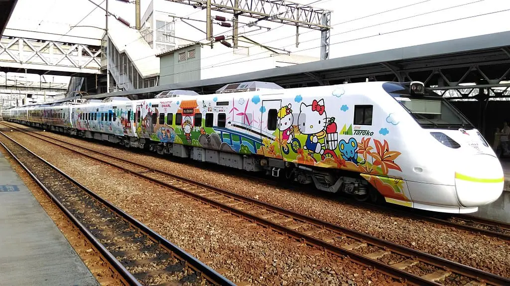 hello kitty train Japan