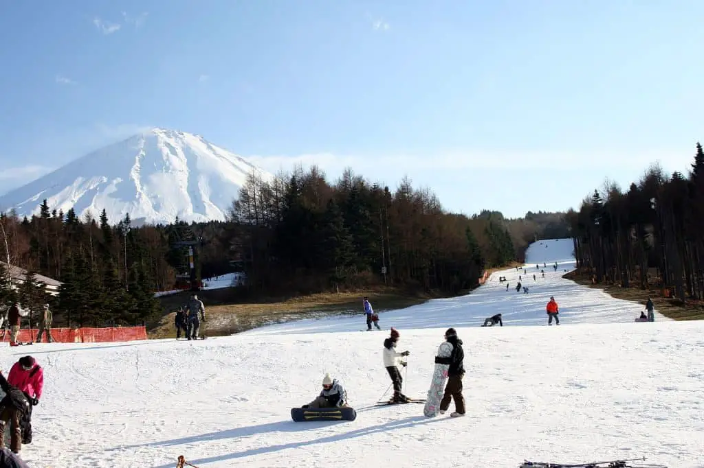 mount fuji skiing