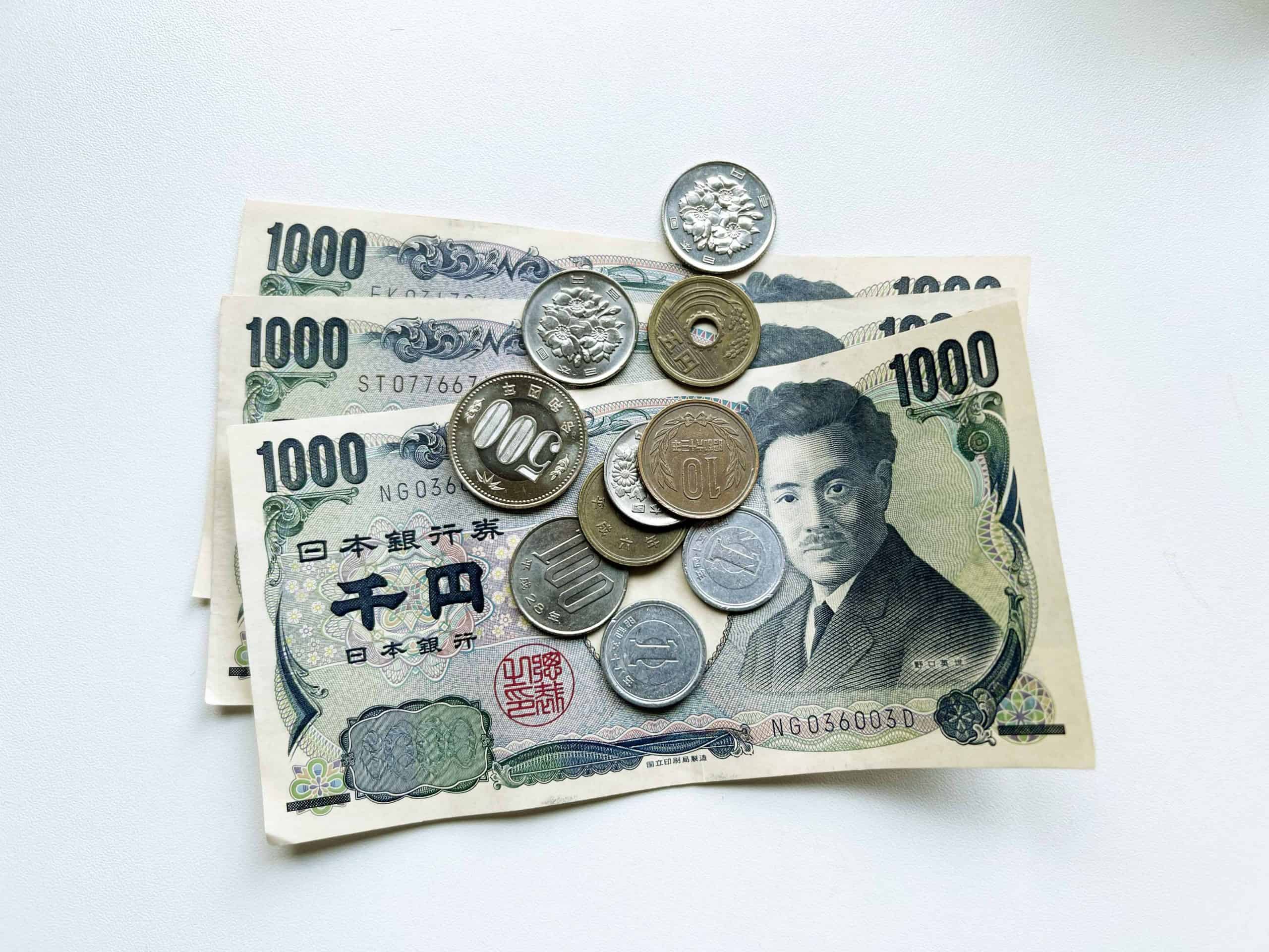 make cash in Japan