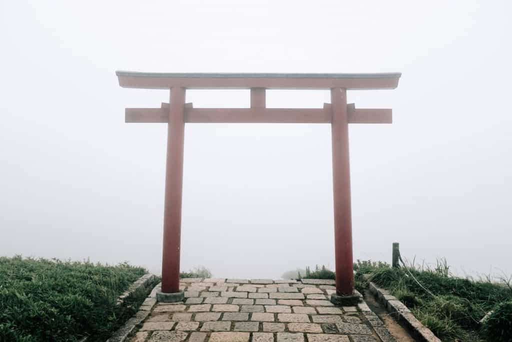 hakone vs kyoto Mototsumiya shrine