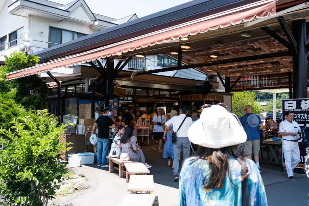 Oshino Hakkai food market