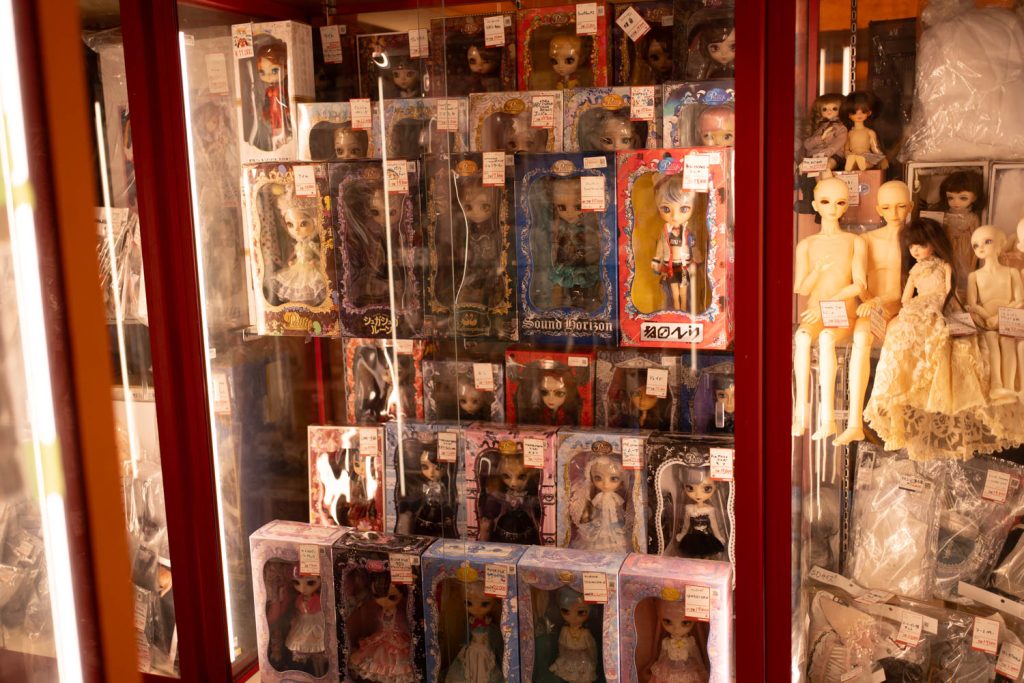 Mandarake Akihabara dolls 